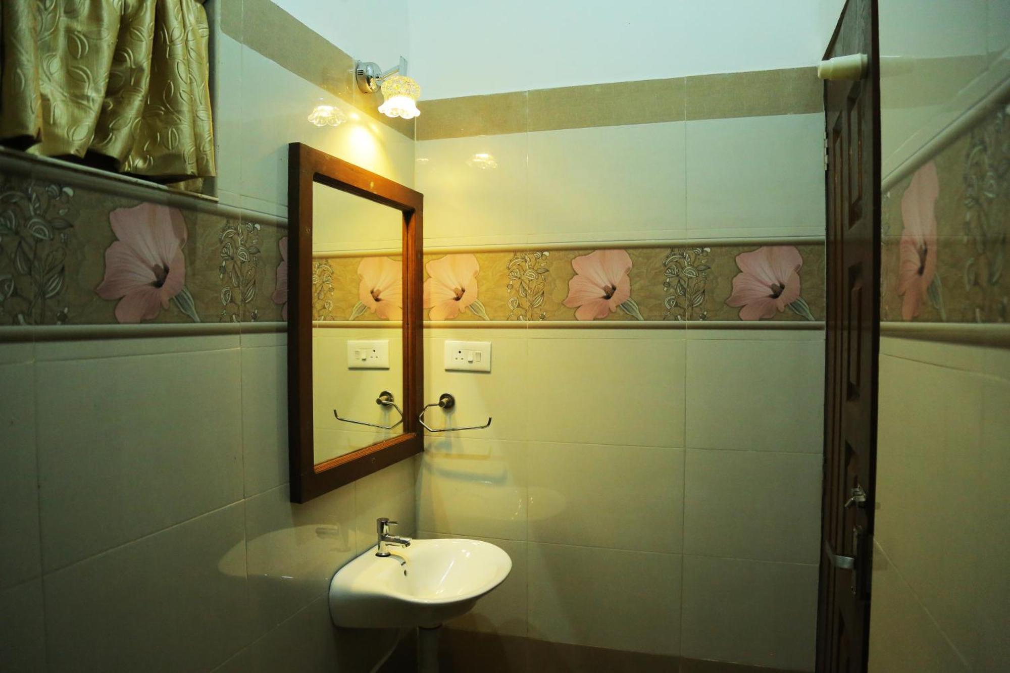 Snow Hills Resorts Thekkady Exterior photo